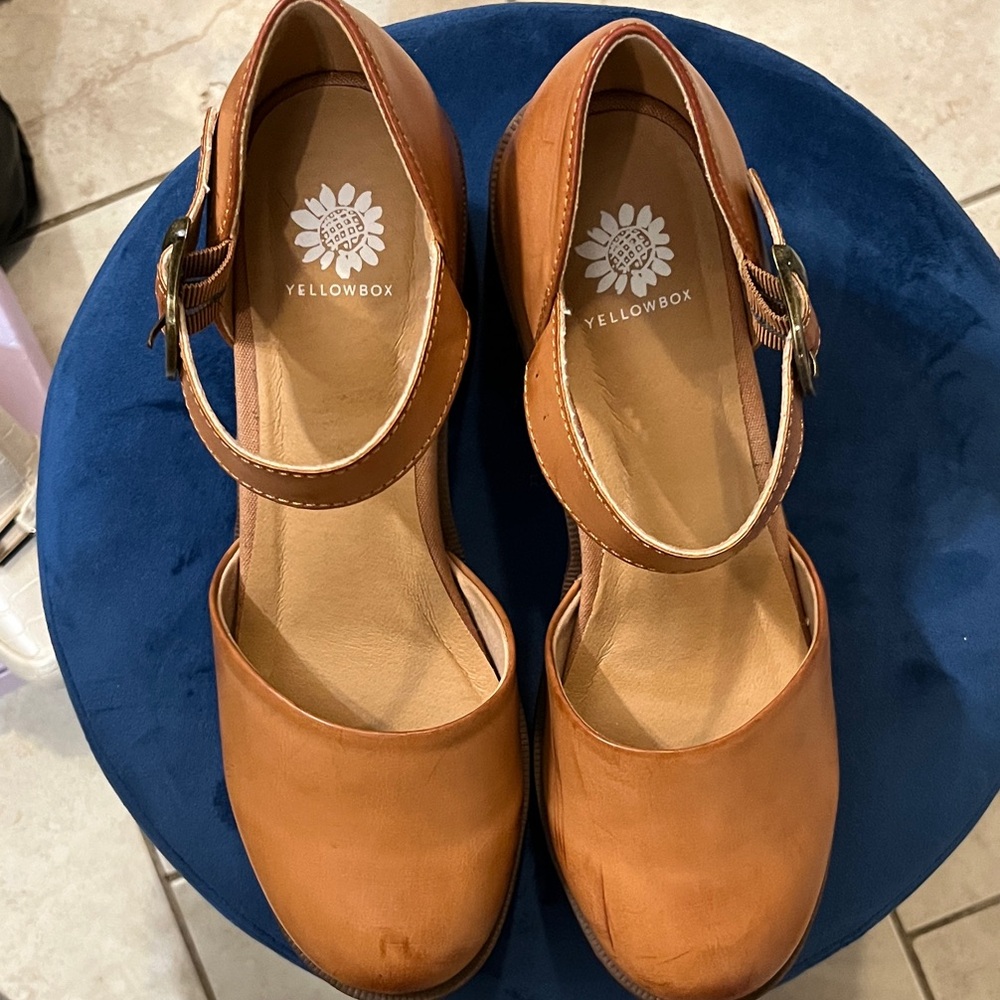 Yellow Box Tan Leather Platform Mary Jane Heels - Picture 2 of 3